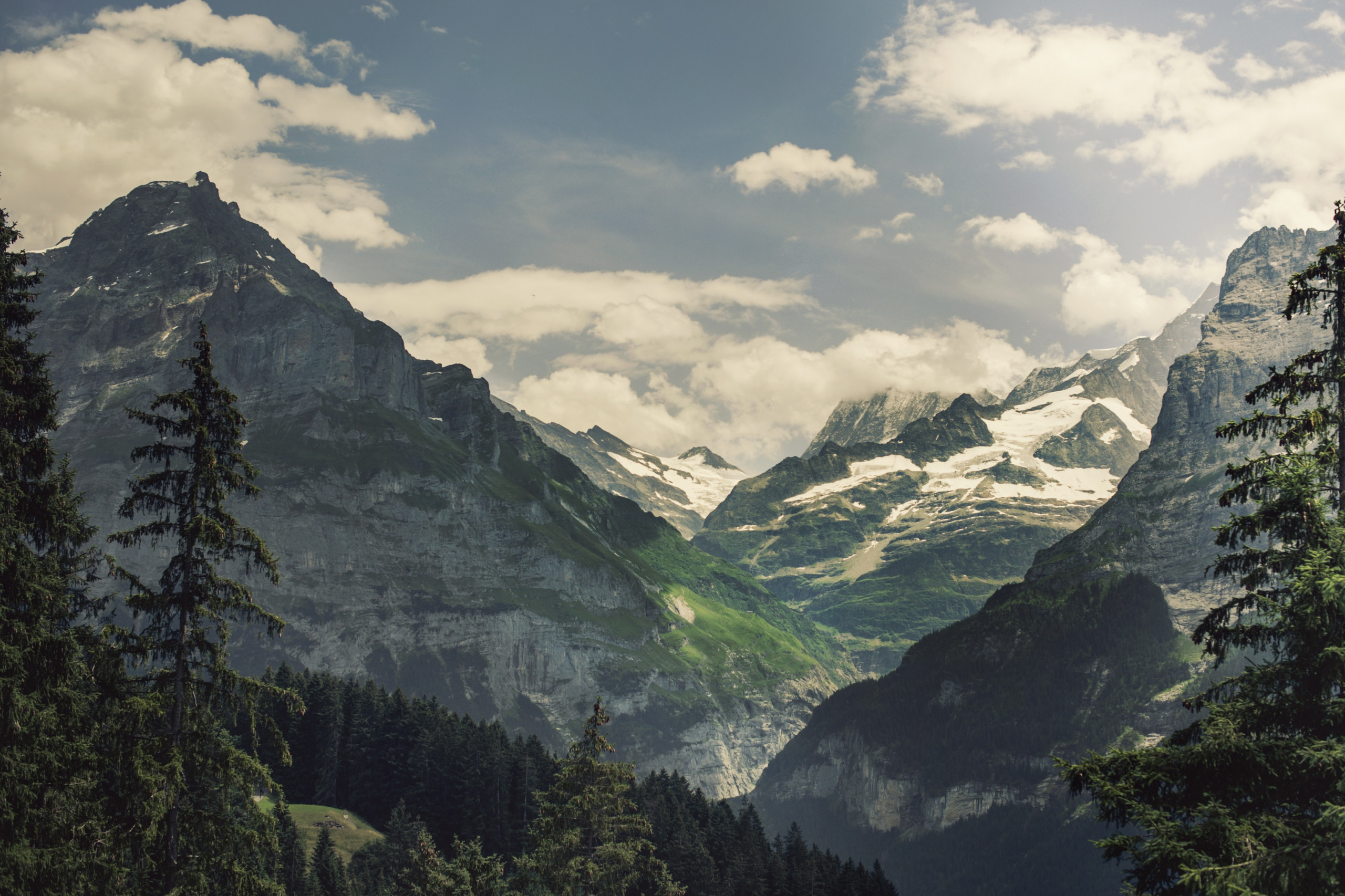 Alphütte Wasserfall Grindelwald – Yeti's Alphütten